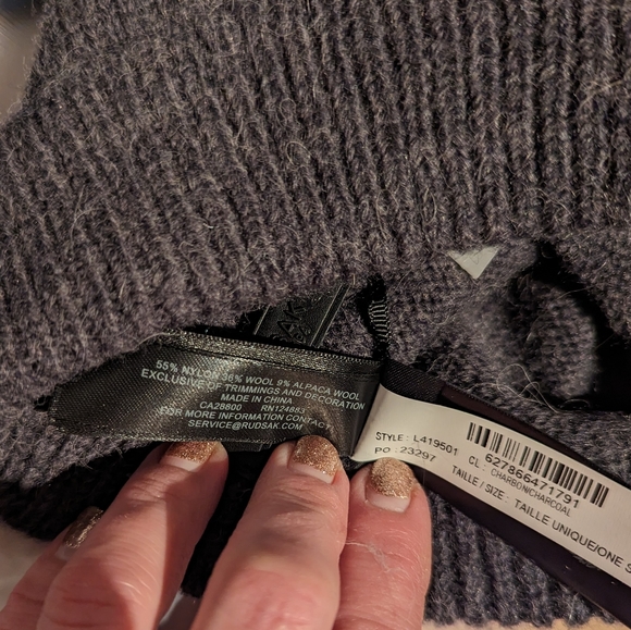 Rudsak Winter Hat. NWT. - Picture 8 of 10